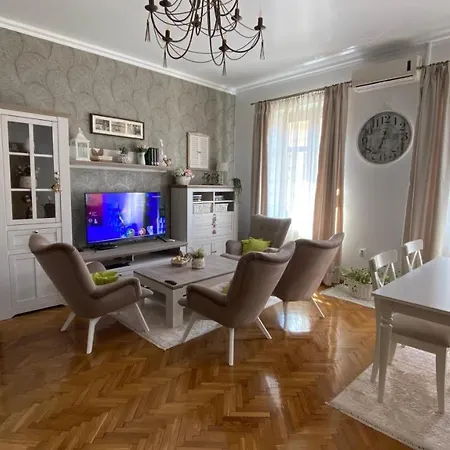 Old Town Apartment Ana Sibiu Exterior photo