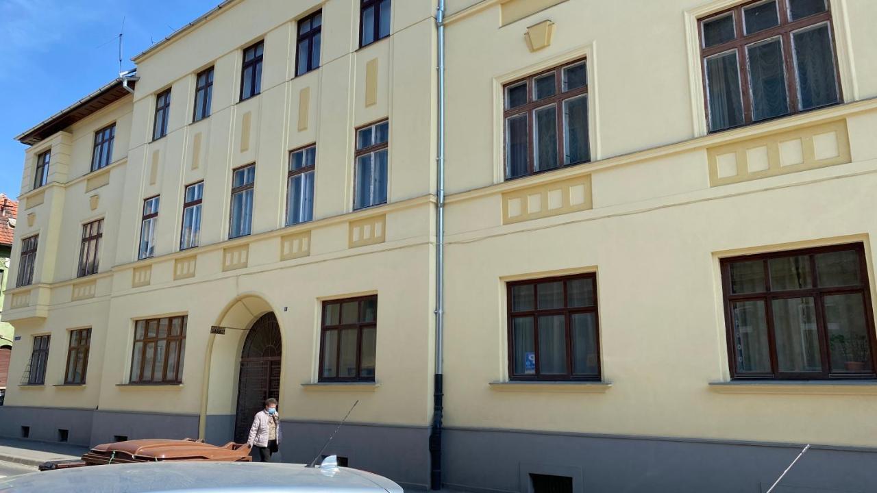 Old Town Ana Apartment *