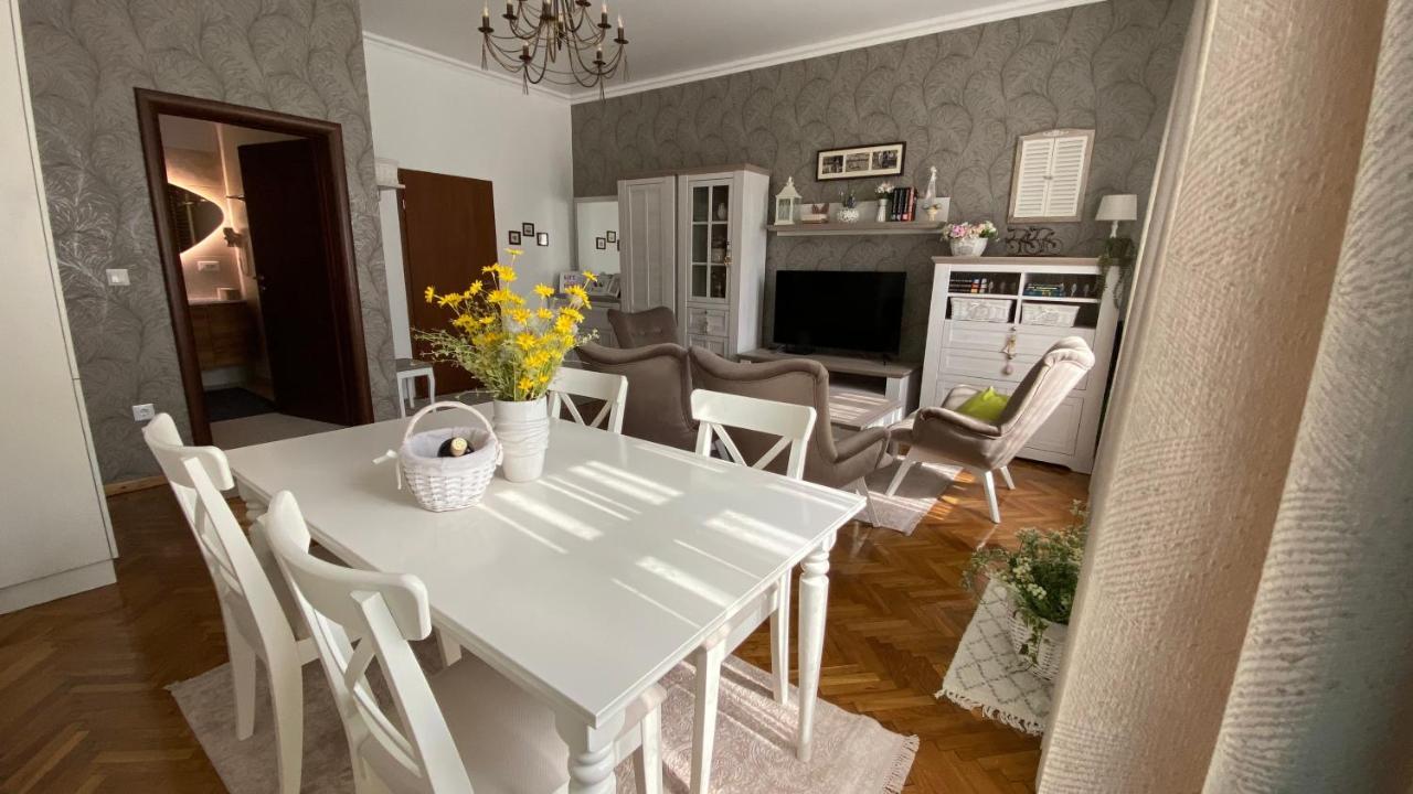 Apartment Old Town Ana *