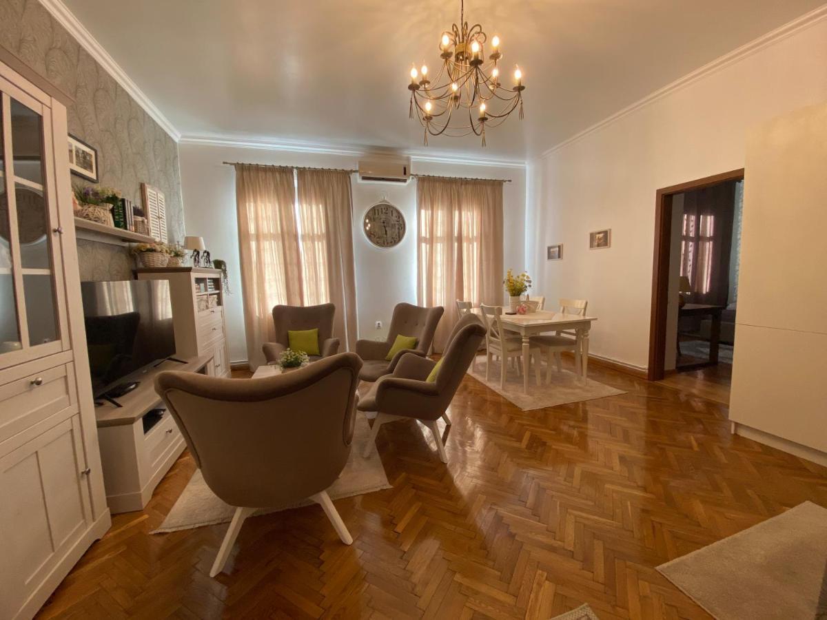 Old Town Ana Apartment